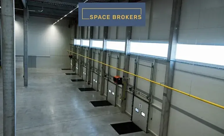 Pronájem skladu, Dašice, 14100 m2