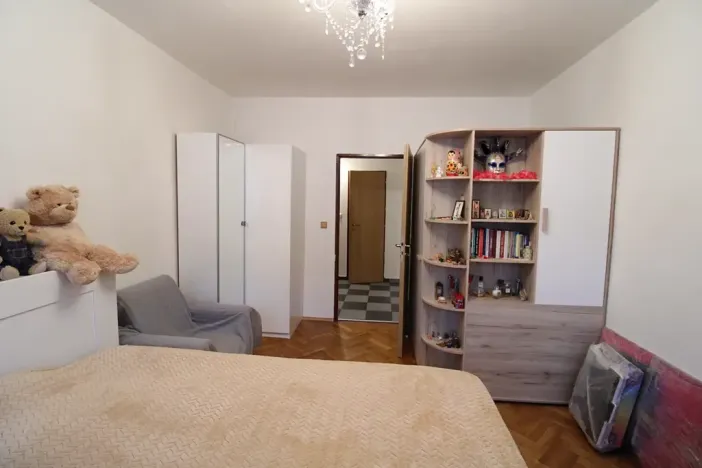 Prodej bytu 3+1, Karlovy Vary, Krymská, 68 m2