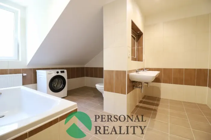 Pronájem bytu 2+kk, Karlovy Vary, Na Vyhlídce, 78 m2