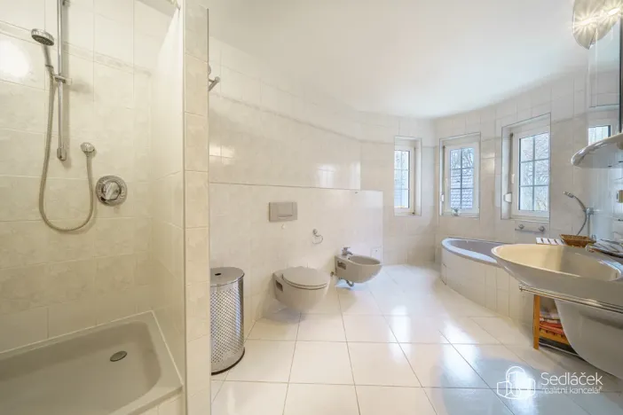 Prodej rodinného domu, Loket, Sokolovská, 335 m2