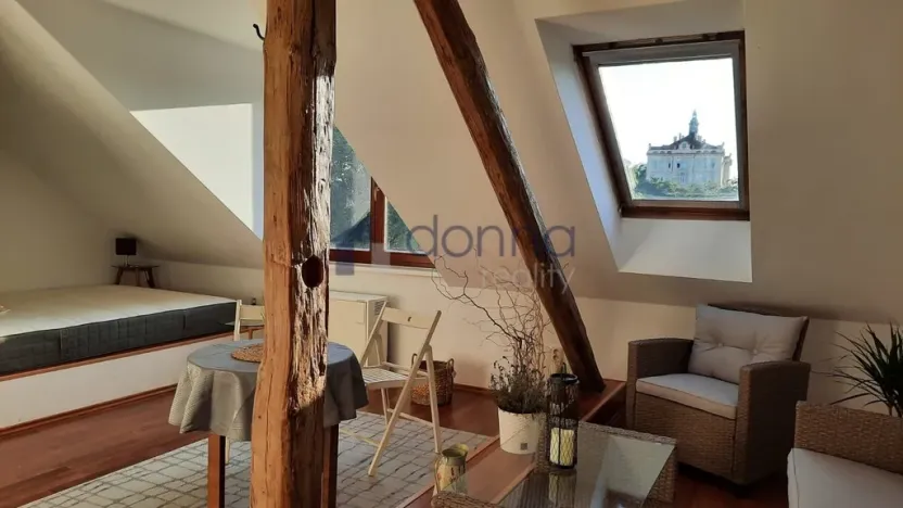 Pronájem bytu 1+kk, Praha, Na vartě, 37 m2