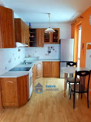 Pronájem bytu 2+kk, Pardubice, Dubinská, 42 m2