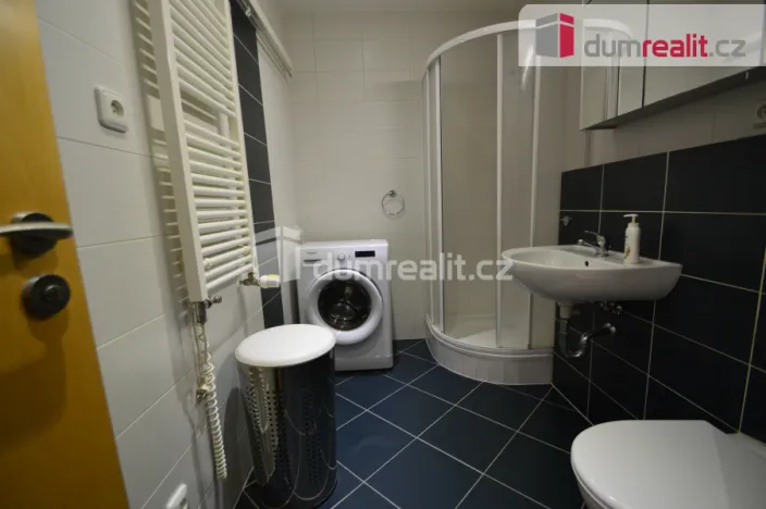 Pronájem bytu 1+kk, Praha - Prosek, Trmická, 36 m2