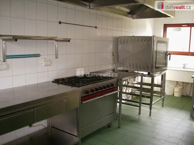 Pronájem restaurace, Praha - Benice, Květnového povstání, 230 m2