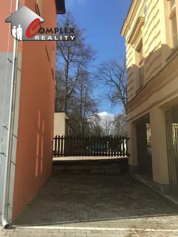 Pronájem garážového stání, Jablonec nad Nisou, Sadová, 76 m2