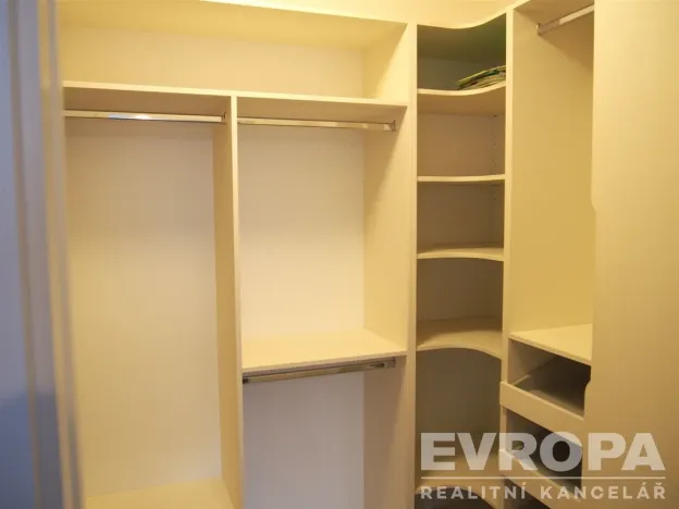 Pronájem bytu 2+kk, Plzeň - Jižní Předměstí, Presslova, 48 m2