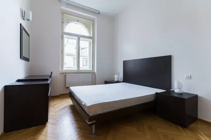 Pronájem bytu 2+kk, Praha - Nové Město, Hálkova, 49 m2