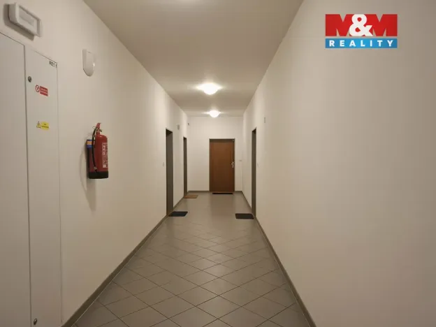 Pronájem bytu 1+kk, Praha - Zličín, Tvrdonická, 46 m2