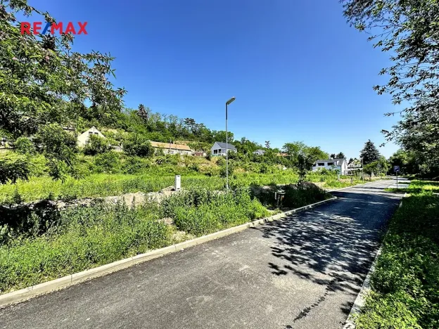 Prodej pozemku pro bydlení, Zvoleněves, 783 m2