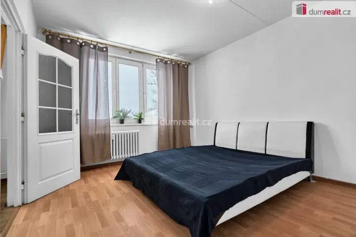 Prodej bytu 2+1, Karlovy Vary - Stará Role, Závodu míru, 63 m2