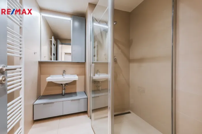 Pronájem bytu 2+kk, Praha - Libeň, U Vlachovky, 53 m2