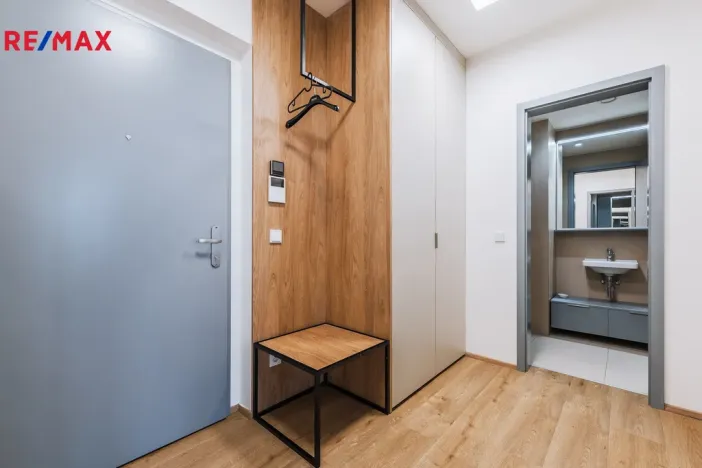 Pronájem bytu 2+kk, Praha - Libeň, U Vlachovky, 53 m2