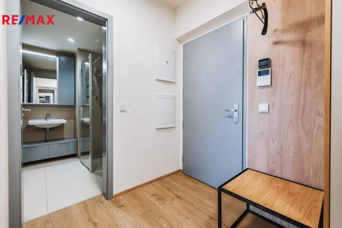 Pronájem bytu 2+kk, Praha - Libeň, U Vlachovky, 53 m2