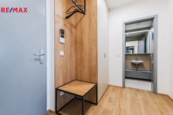 Pronájem bytu 2+kk, Praha - Libeň, U Vlachovky, 53 m2