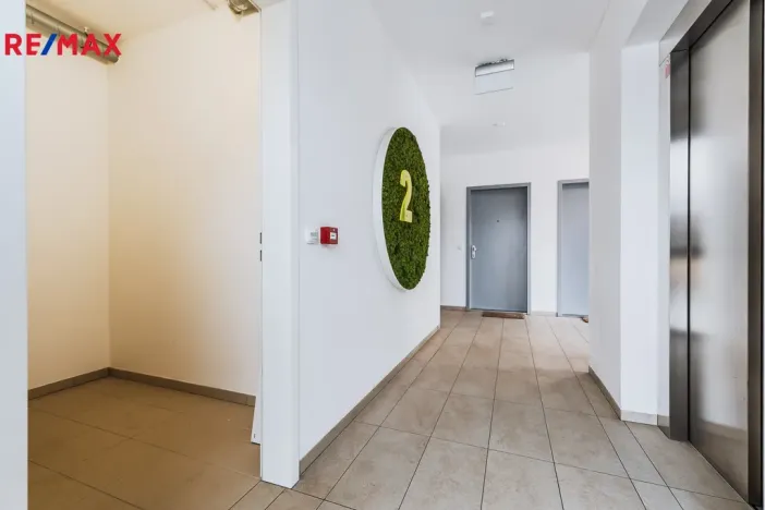 Pronájem bytu 2+kk, Praha - Libeň, U Vlachovky, 53 m2