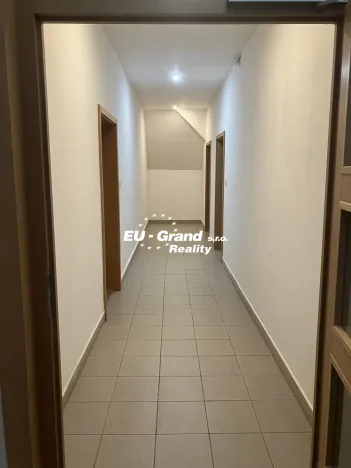 Pronájem kanceláře, Varnsdorf, 5. května, 94 m2