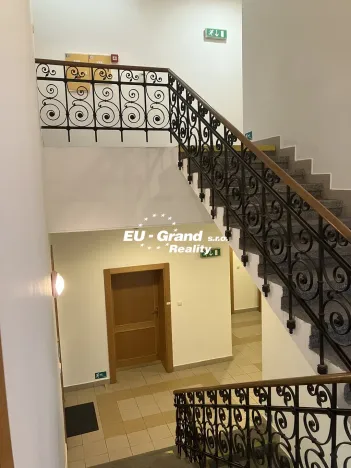 Pronájem kanceláře, Varnsdorf, 5. května, 151 m2