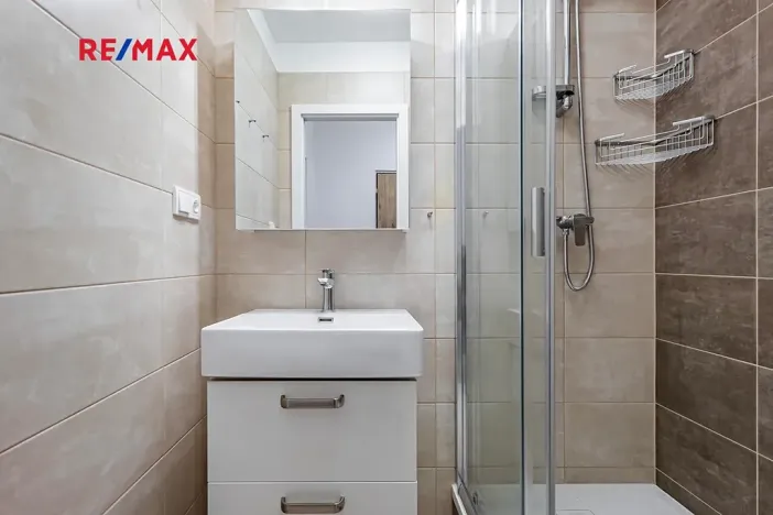 Pronájem bytu 1+1, Jindřichův Hradec, sídliště Vajgar, 37 m2