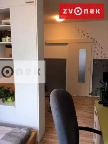Pronájem bytu 1+1, Zlín, U Trojáku, 36 m2