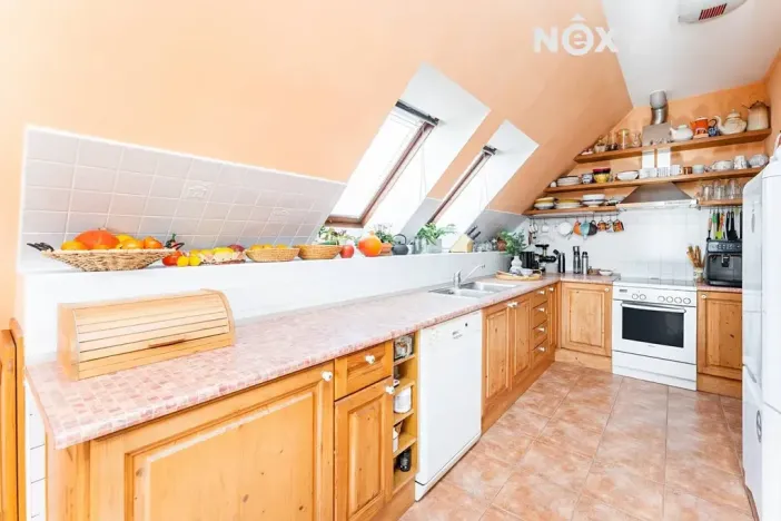 Prodej rodinného domu, Libeř, 425 m2