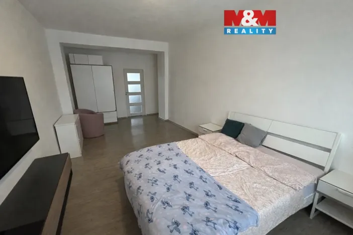 Pronájem bytu 2+1, Louny, Sladkovského, 58 m2