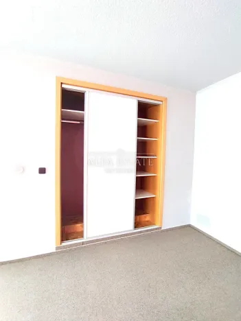 Pronájem bytu 1+1, Dalovice, Pod Parkem, 40 m2