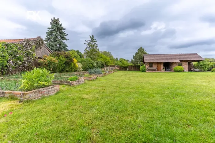 Prodej rodinného domu, Bříství, 375 m2