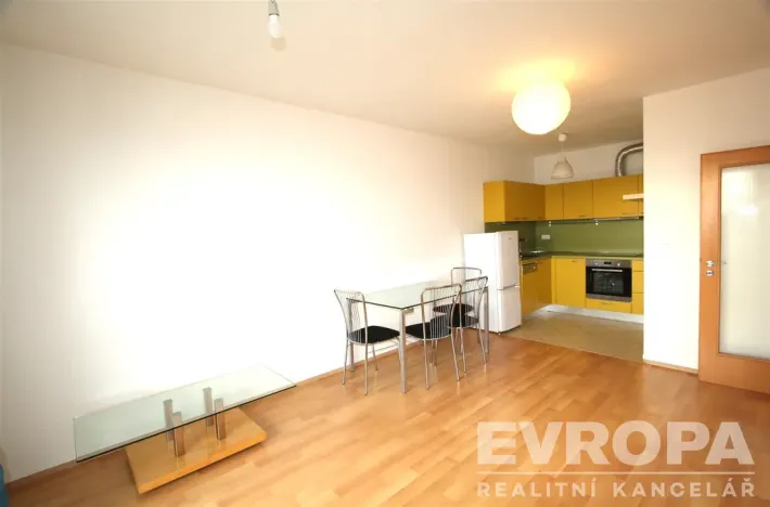 Pronájem bytu 2+kk, Praha - Hloubětín, Nademlejnská, 54 m2