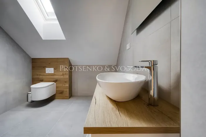 Prodej rodinného domu, Kamenice nad Lipou, Dobšova, 210 m2