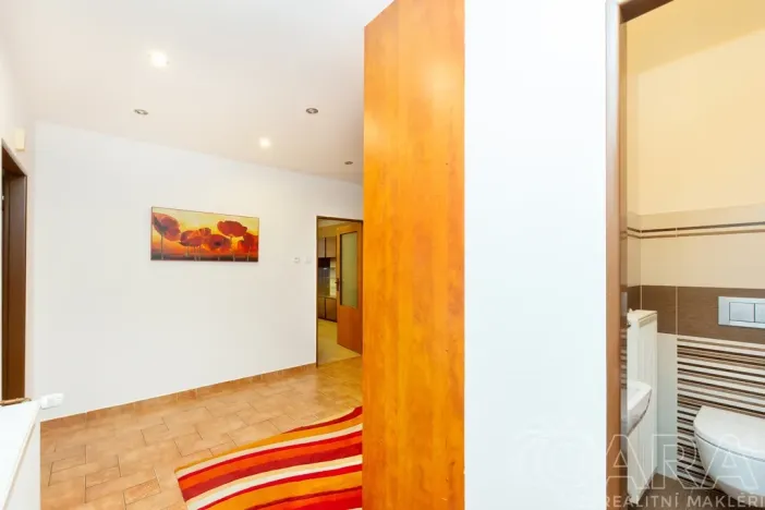 Pronájem rodinného domu, Opařany, 147 m2