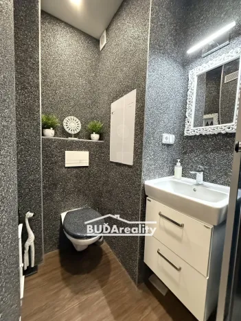 Prodej bytu 3+1, Zlín - Malenovice, Husova, 65 m2