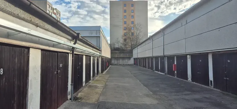 Pronájem garáže, Praha - Podolí, Bohuslava Martinů, 18 m2