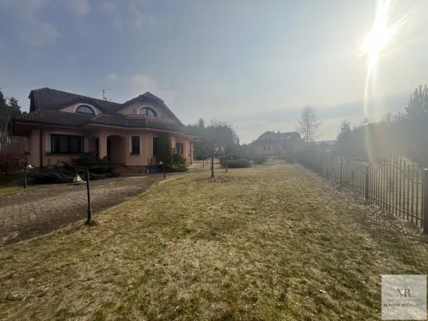 Prodej vily, Nová Role - Mezirolí, 350 m2