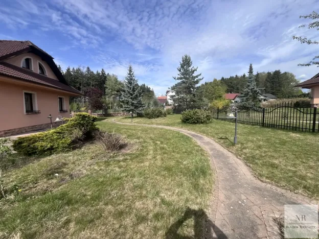 Prodej vily, Nová Role - Mezirolí, 350 m2