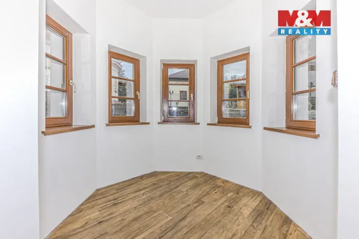 Prodej bytu 4+1, Praha, Dobrošovská, 117 m2