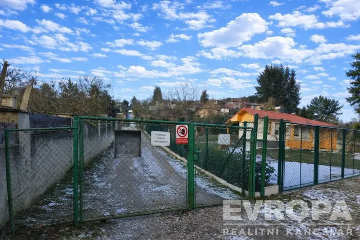 Prodej chaty, Svinařov, okres kladno, 16 m2