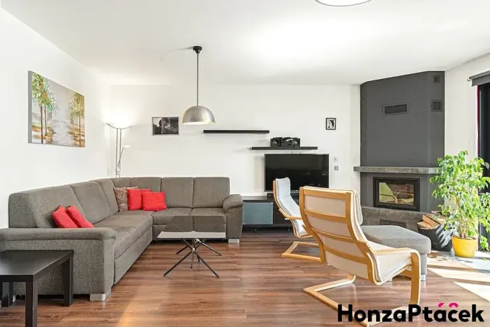 Prodej rodinného domu, Černé Voděrady, Černokostelecká, 159 m2