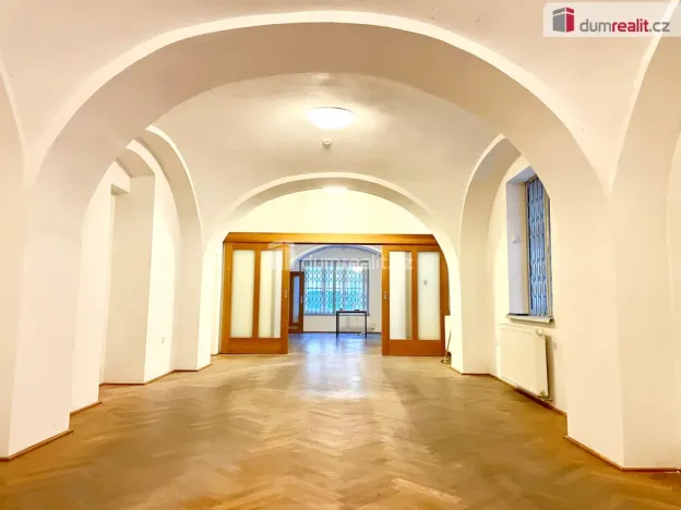 Pronájem obchodního prostoru, Praha - Nové Město, Voršilská, 80 m2