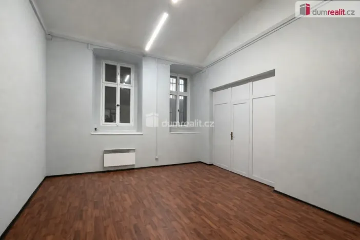 Pronájem obchodního prostoru, Praha - Smíchov, Lidická, 200 m2