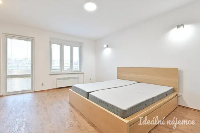 Pronájem bytu 3+kk, Brno, Křídlovická, 62 m2