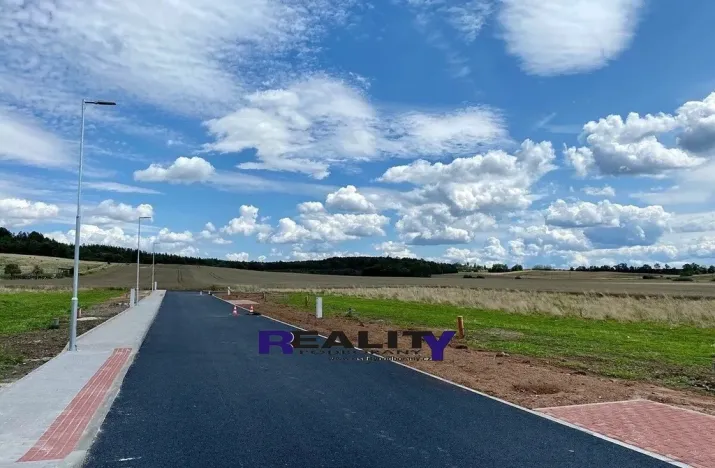 Prodej pozemku pro bydlení, Lišany, Zátiší, 1026 m2