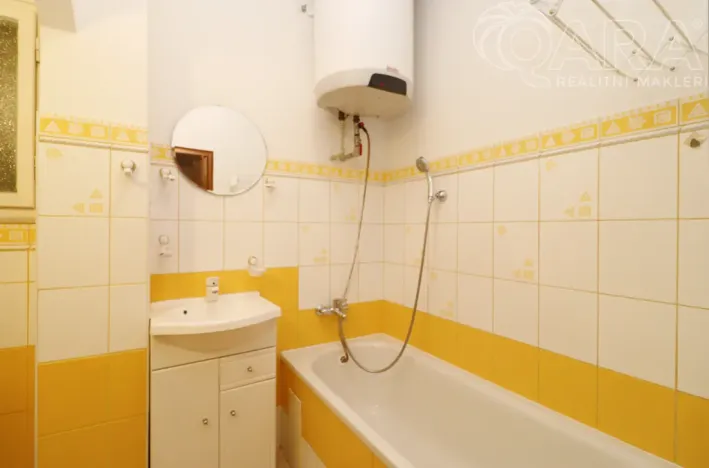 Pronájem bytu 1+1, Praha - Kobylisy, Davídkova, 45 m2