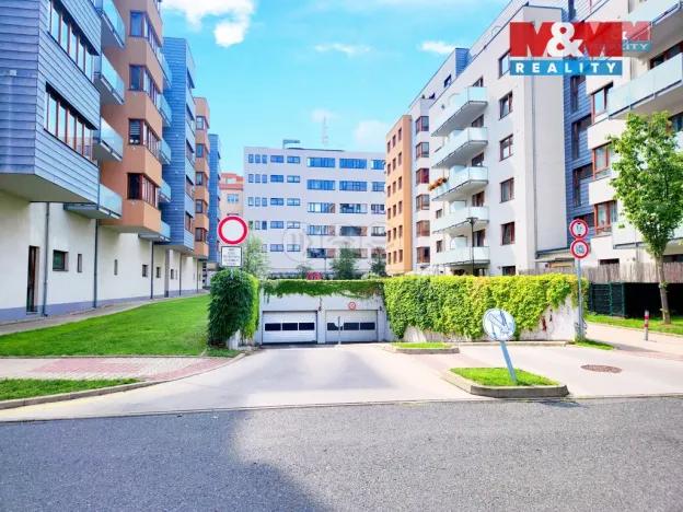 Prodej bytu 4+kk, Praha, Hanusova, 119 m2