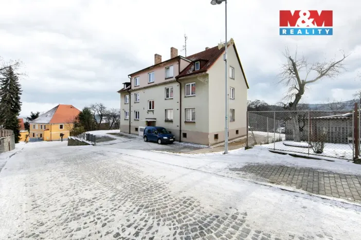 Prodej bytu 2+1, Čestice, 57 m2