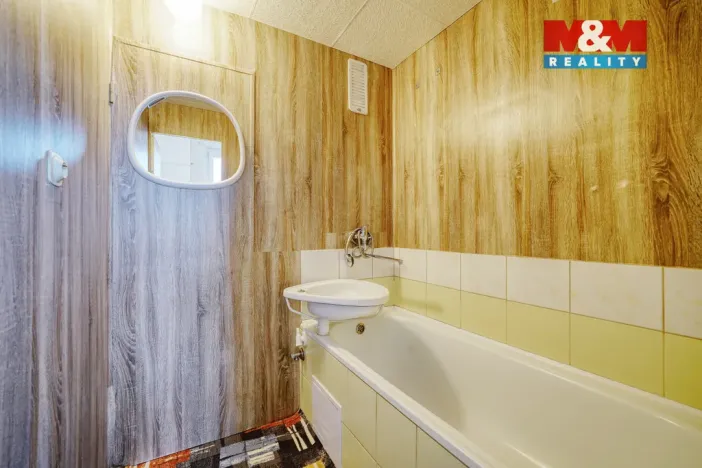 Prodej bytu 4+1, Blatno, 81 m2