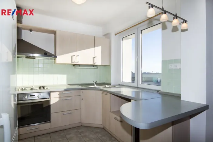 Pronájem bytu 3+1, Praha - Břevnov, Na Petřinách, 63 m2