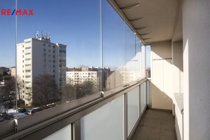 Pronájem bytu 3+1, Praha - Břevnov, Na Petřinách, 63 m2