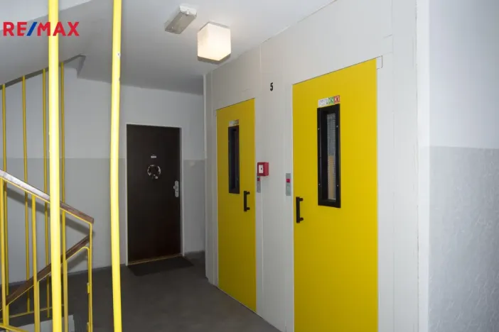 Pronájem bytu 3+1, Praha - Břevnov, Na Petřinách, 63 m2