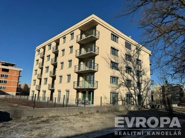 Pronájem bytu 1+kk, Liberec, Tovární, 40 m2