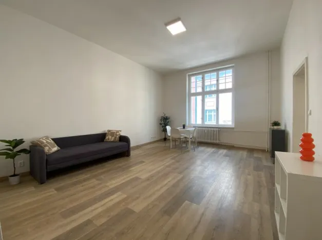 Pronájem bytu 2+1, Karlovy Vary, Koptova, 74 m2